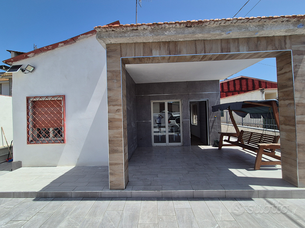 6 rooms Villa in Castel Volturno, Italy No. 300972