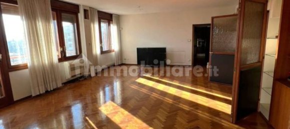 3 bedrooms Apartment in San Lazzaro di Savena, Italy No. 92371 3