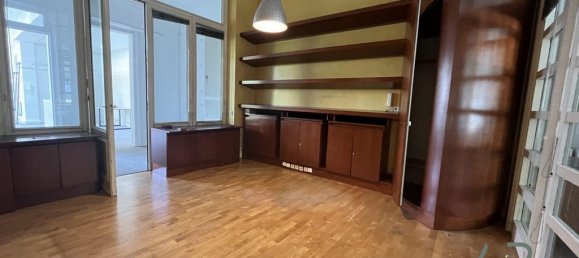 213m² Office in Lille, France No. 64759 7