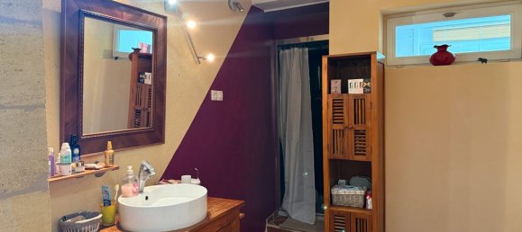 Casa de 4 dormitorios en Saint-Medard-de-Guizieres, France No. 294662 7