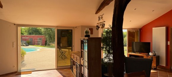 Casa de 4 dormitorios en Saint-Medard-de-Guizieres, France No. 294662 5