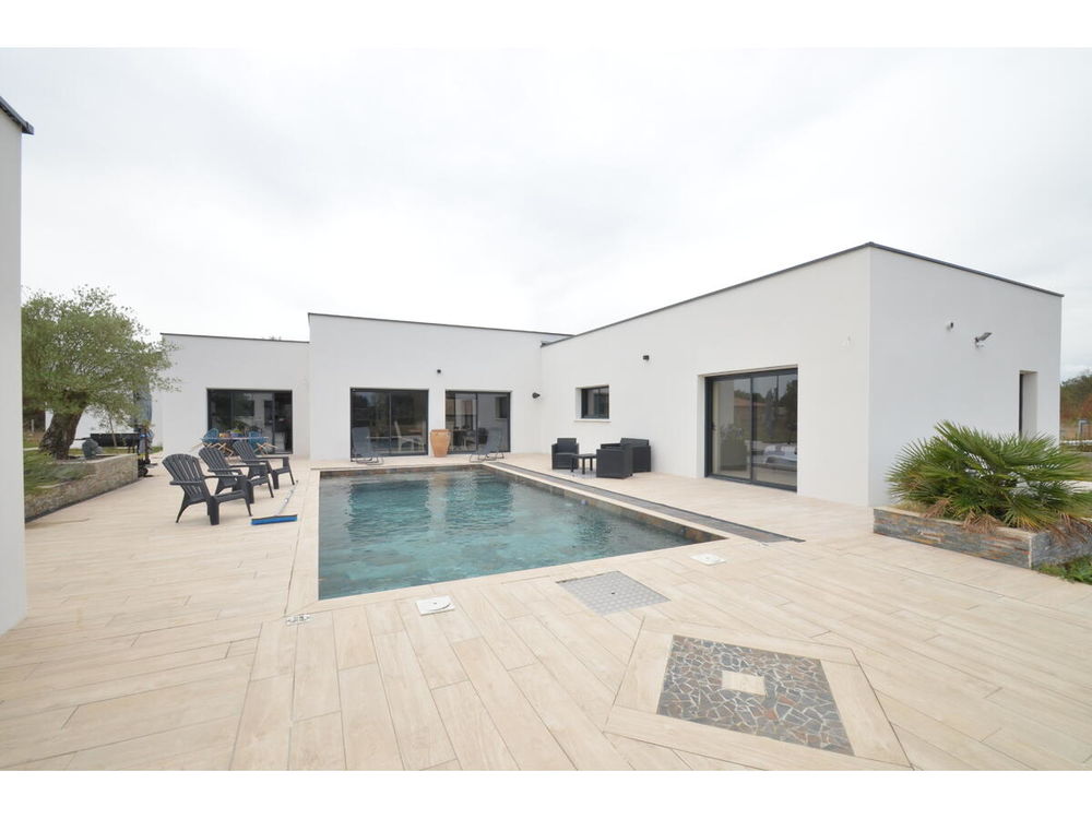 3 bedrooms House in Dordogne, France No. 338617