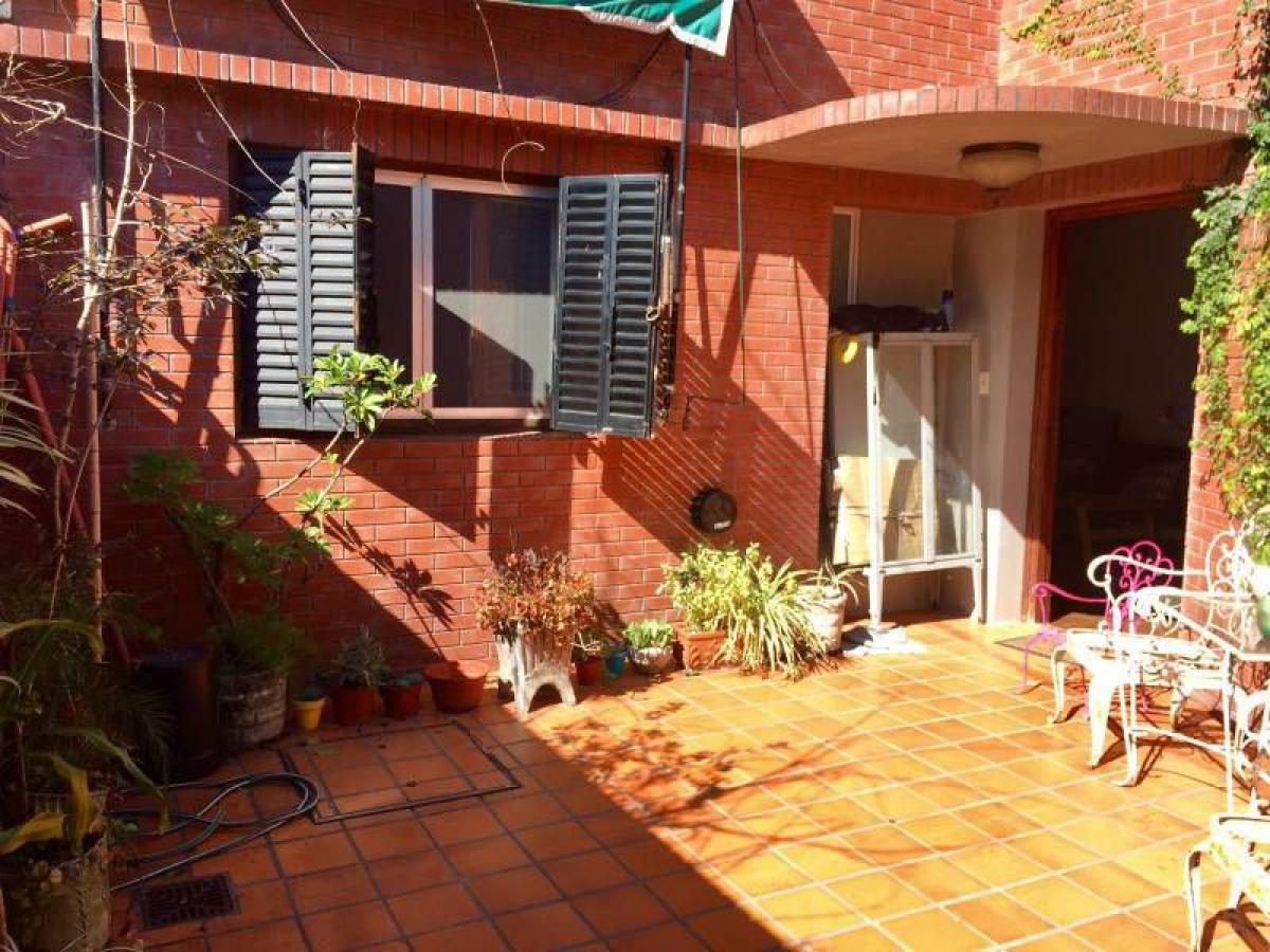 2 bedrooms House in Vicente Lopez, Argentina No. 5663