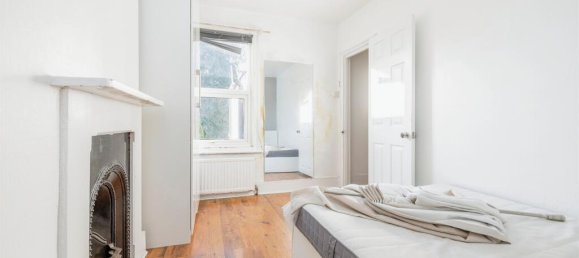 3 bedrooms House in Watford, United Kingdom No. 6061 8