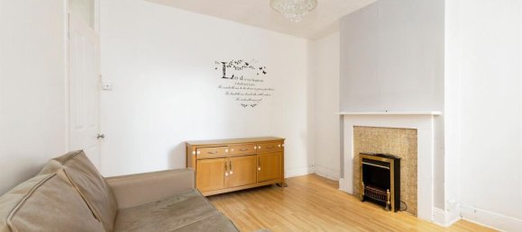 3 bedrooms House in Watford, United Kingdom No. 6061 17