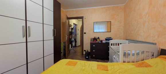 3 rooms Apartment in Lauriano, Italy No. 70047 10
