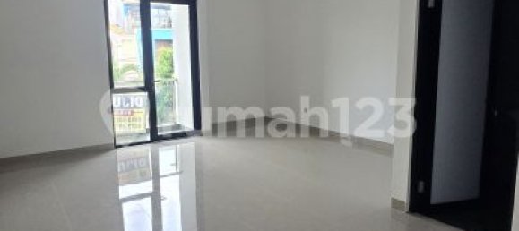 Casa de 3 dormitorios en Kembangan, Indonesia No. 2634 10