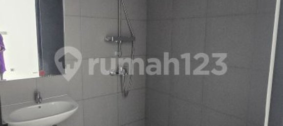 Casa de 3 dormitorios en Kembangan, Indonesia No. 2634 13