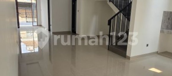 Casa de 3 dormitorios en Kembangan, Indonesia No. 2634 2