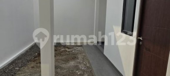 Casa de 3 dormitorios en Kembangan, Indonesia No. 2634 5