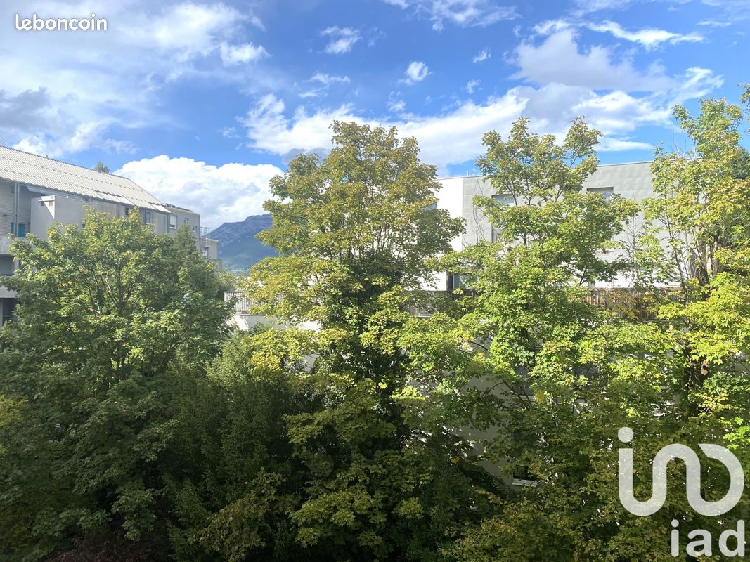 Apartamento de 2 dormitorios en Grenoble, France No. 266391