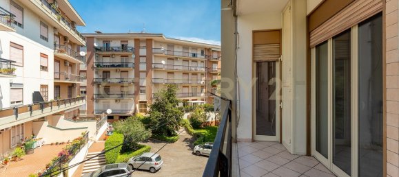5 bedrooms Apartment in Tremestieri Etneo, Italy No. 317660 3
