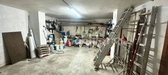 Apartamento de 4 dormitorios en Giugliano in Campania, Italy No. 260760 9