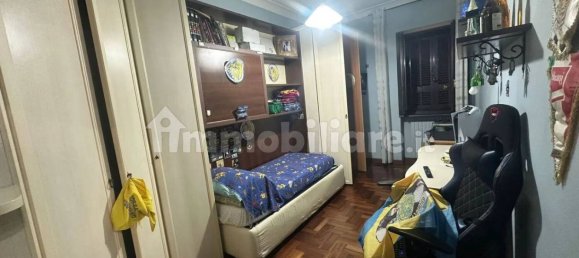 Apartamento de 4 dormitorios en Giugliano in Campania, Italy No. 260760 4