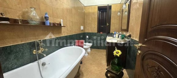Apartamento de 4 dormitorios en Giugliano in Campania, Italy No. 260760 15