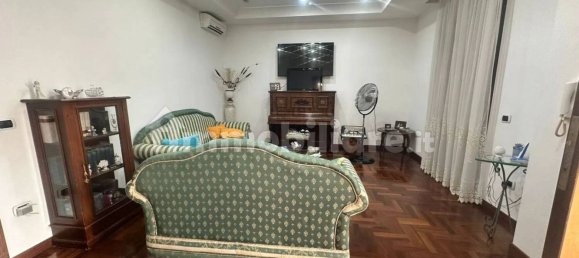 Apartamento de 4 dormitorios en Giugliano in Campania, Italy No. 260760 12