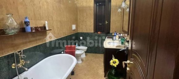 Apartamento de 4 dormitorios en Giugliano in Campania, Italy No. 260760 24