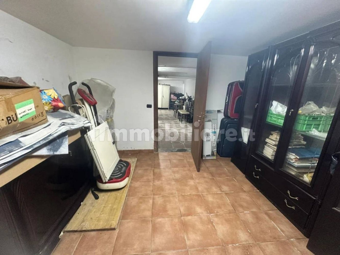 Apartamento de 4 dormitorios en Giugliano in Campania, Italy No. 260760