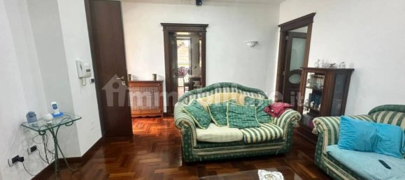 Apartamento de 4 dormitorios en Giugliano in Campania, Italy No. 260760 6