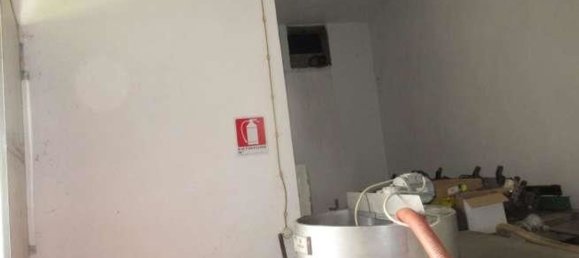 86m² Warehouse in Rovescala, Italy No. 132549 4