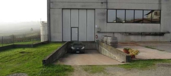 86m² Warehouse in Rovescala, Italy No. 132549 3