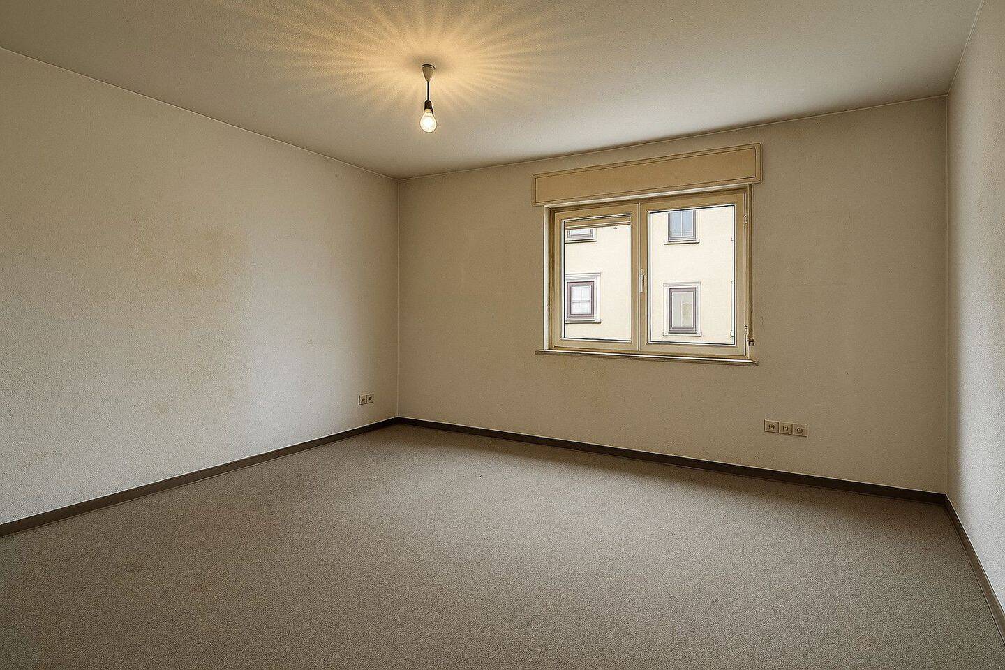 5-salle Maison à Frankfurt am Main, Germany No. 240335