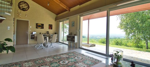 3 bedrooms House in Sainte-Livrade-sur-Lot, France No. 279302 5