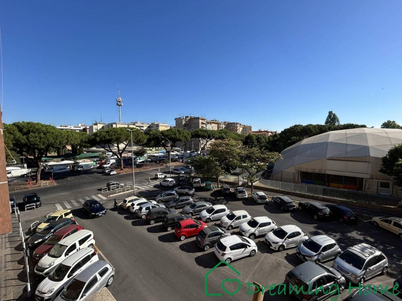 3غرفة شقة في Rome, Italy رقم 19094