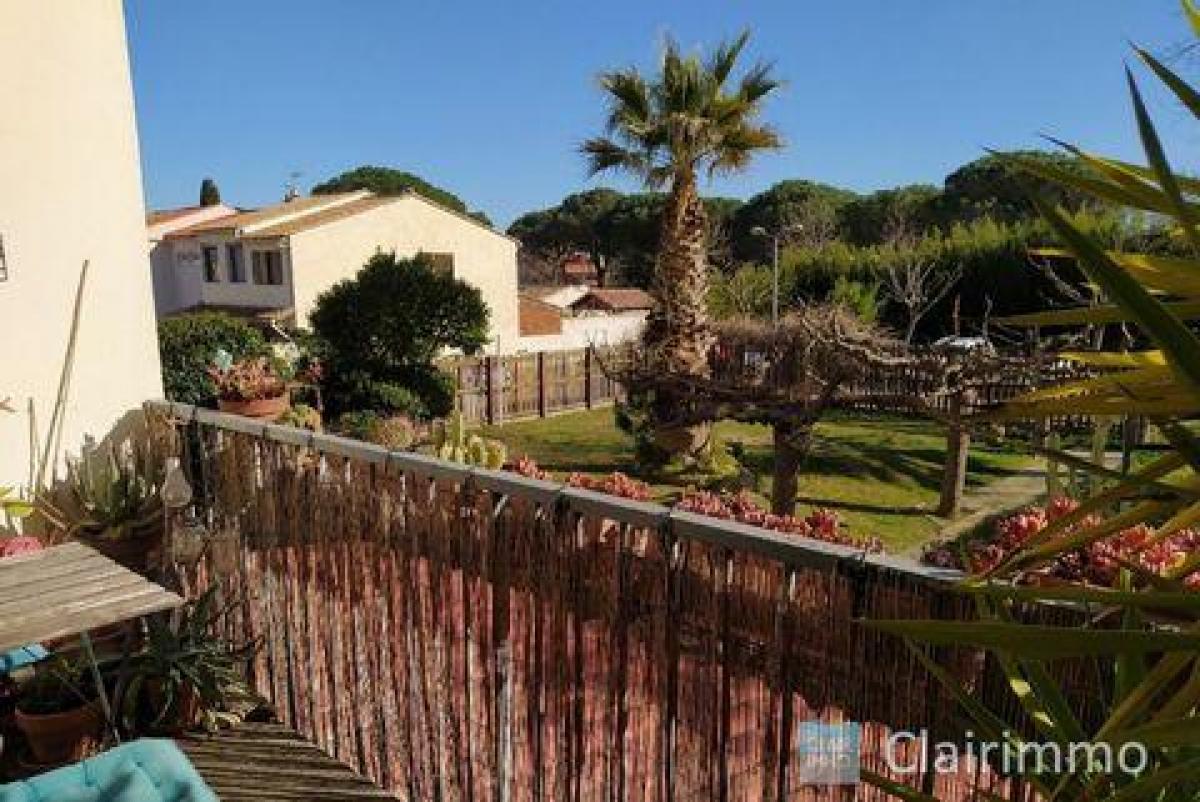 3 bedrooms Apartment in Miramas, France No. 15095