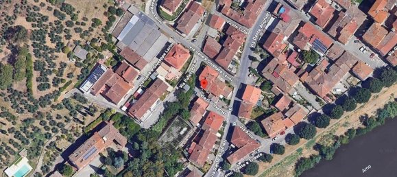 4 bedrooms House in Capraia e Limite, Italy No. 323148 2