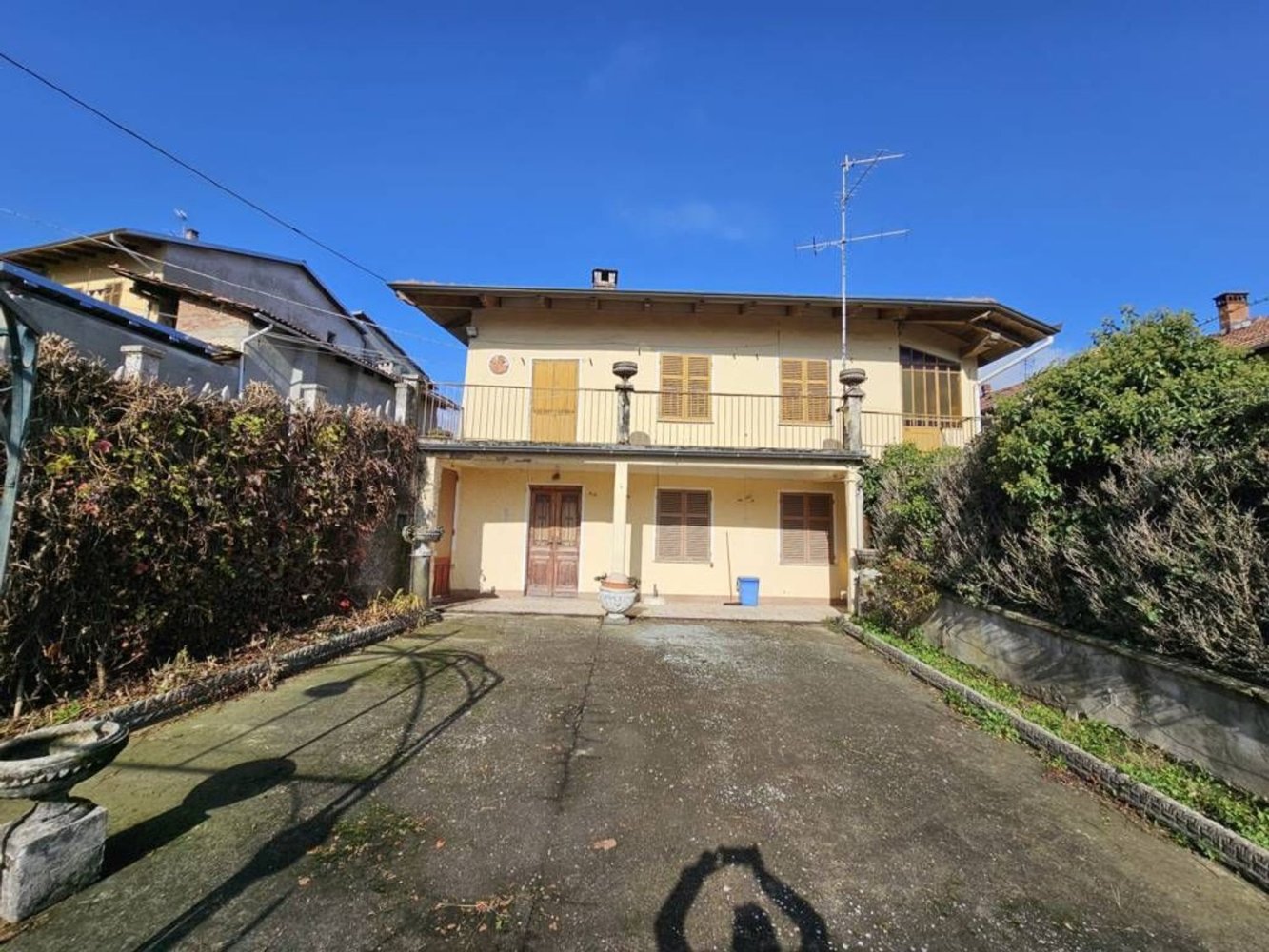 6 rooms House in Zumaglia, Italy No. 211168