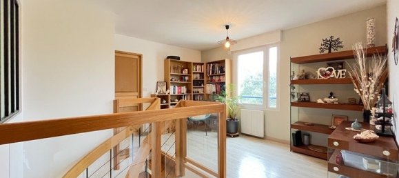 Dúplex de 3 dormitorios en Tours, France No. 210404 2