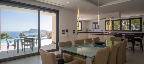 5 bedrooms Villa in Altea, Spain No. 8734 4