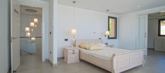 5 bedrooms Villa in Altea, Spain No. 8734 24
