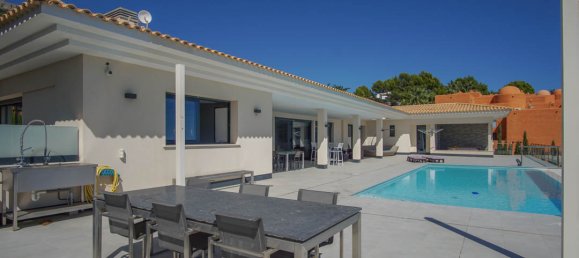 5 bedrooms Villa in Altea, Spain No. 8734 17