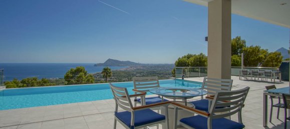 5 bedrooms Villa in Altea, Spain No. 8734 12