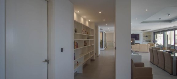 5 bedrooms Villa in Altea, Spain No. 8734 25