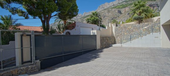 5 bedrooms Villa in Altea, Spain No. 8734 15