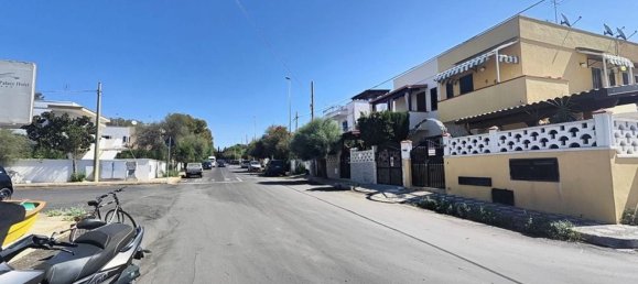 2 bedrooms Apartment in Ugento, Italy No. 313371 12