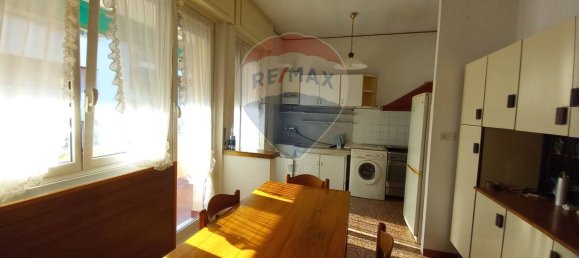 Apartamento de 3 dormitorios en Genoa, Italy No. 270483 10