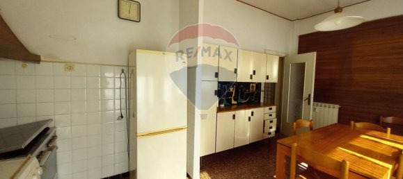 Apartamento de 3 dormitorios en Genoa, Italy No. 270483 11