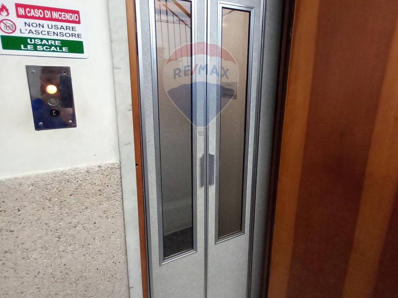 Apartamento de 3 dormitorios en Genoa, Italy No. 270483