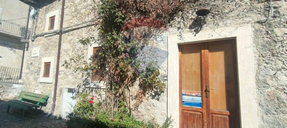 2 Schlafzimmer Wohnung in Villetta Barrea, Italy, Nr. 55121 37