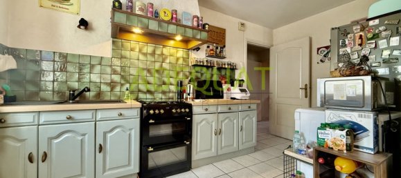 5 bedrooms Villa in Bourgoin-Jallieu, France No. 206585 3