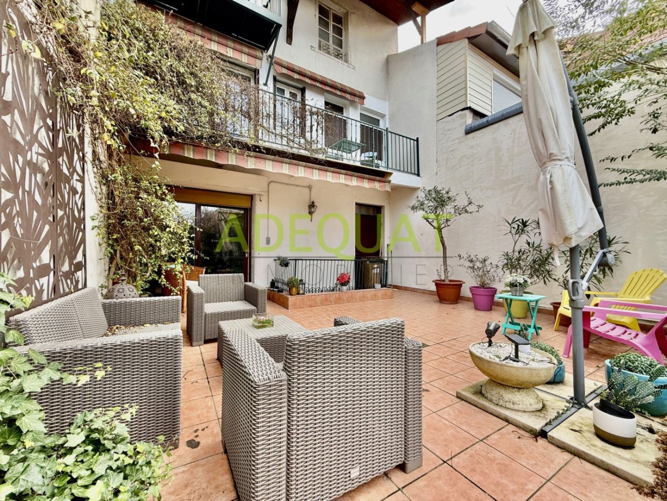 5 bedrooms Villa in Bourgoin-Jallieu, France No. 206585