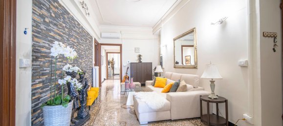 Apartamento de 9 divisões em Genoa, Italy N.º 261395 11