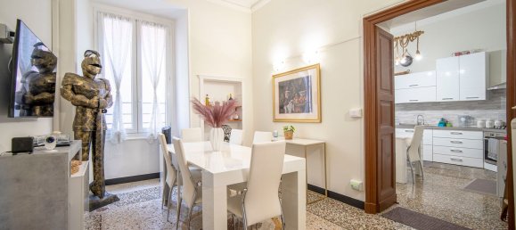 Apartamento de 9 divisões em Genoa, Italy N.º 261395 9