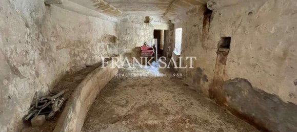 Granja de 3 dormitorios en Zebbug, Malta No. 2323 7