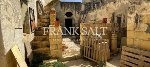 Granja de 3 dormitorios en Zebbug, Malta No. 2323 2