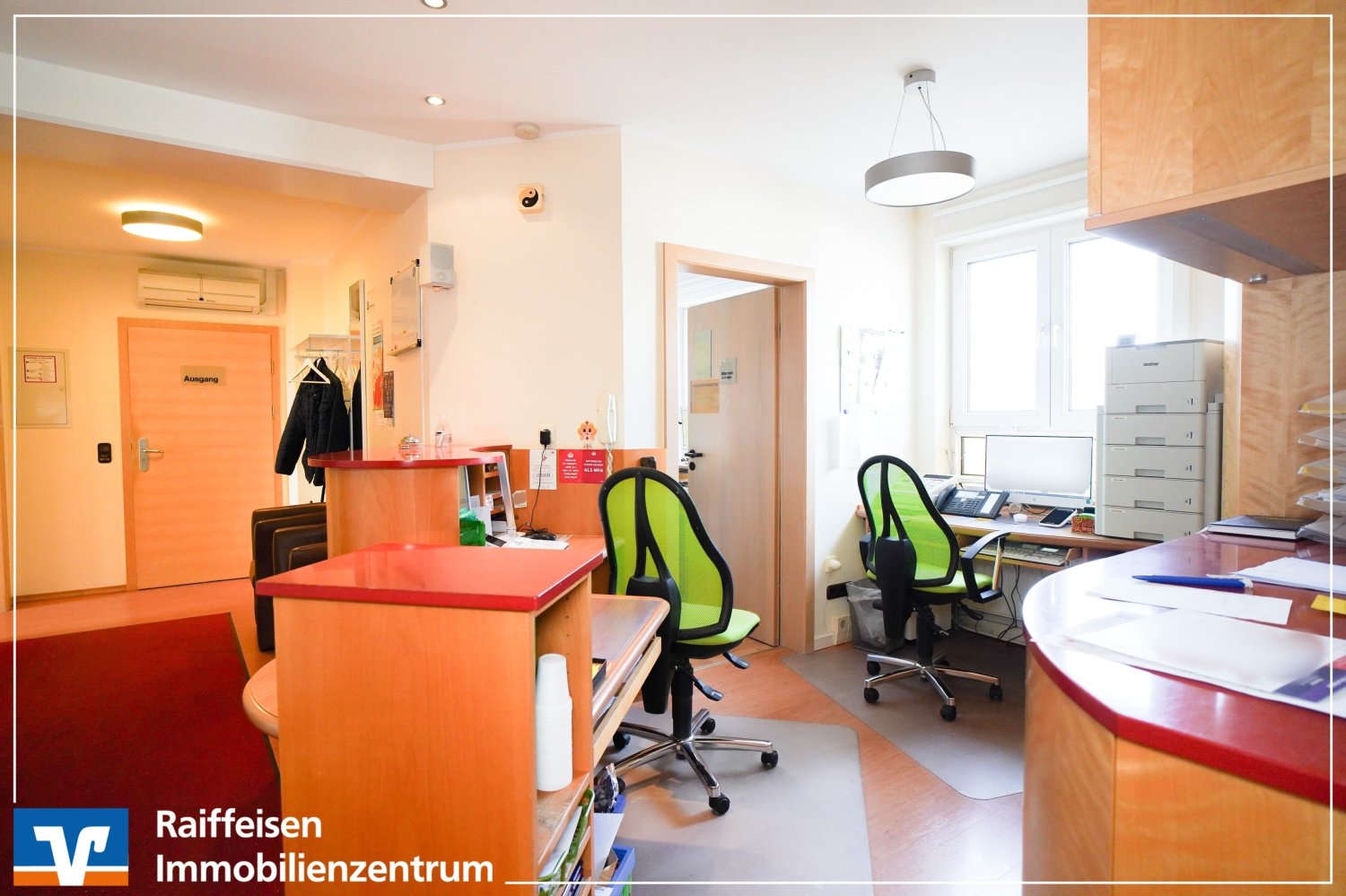 5-salle Bureau à Straubing, Germany No. 28598